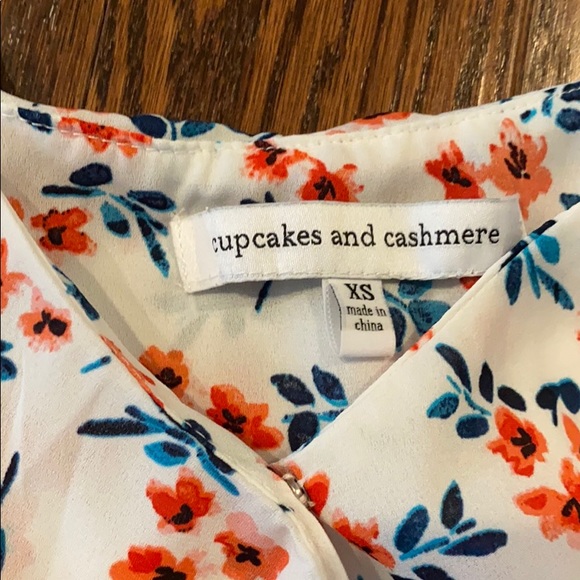 Cupcakes & Cashmere Romper - Picture 6 of 7